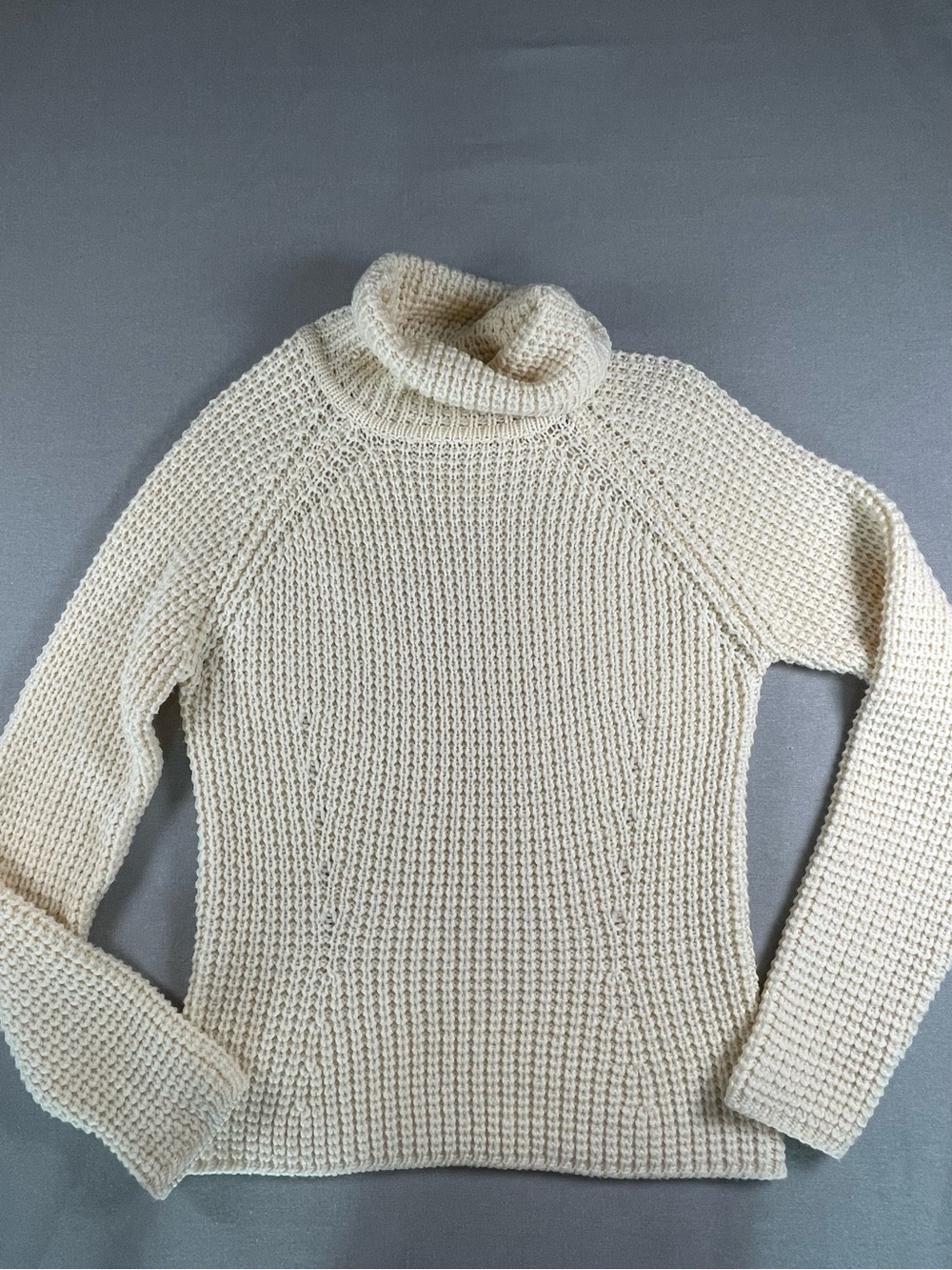 Neiman Marcus | 100% Merino Wool Chunky Knit Turtleneck Sweater Cream | M